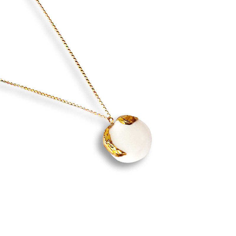 Collier Vintage Perles Porcelaine Blanche - Couleur Vieil Or - Ancien - Parfait état